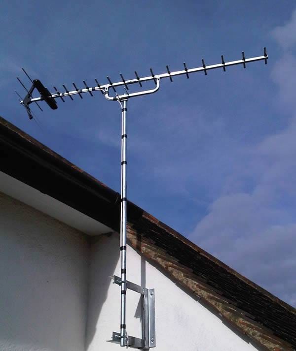 Installation of new TV Aerial in Bredbury!